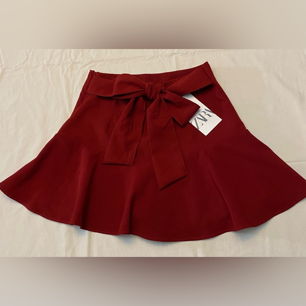 NWT- Zara skirt (with built in shorts)